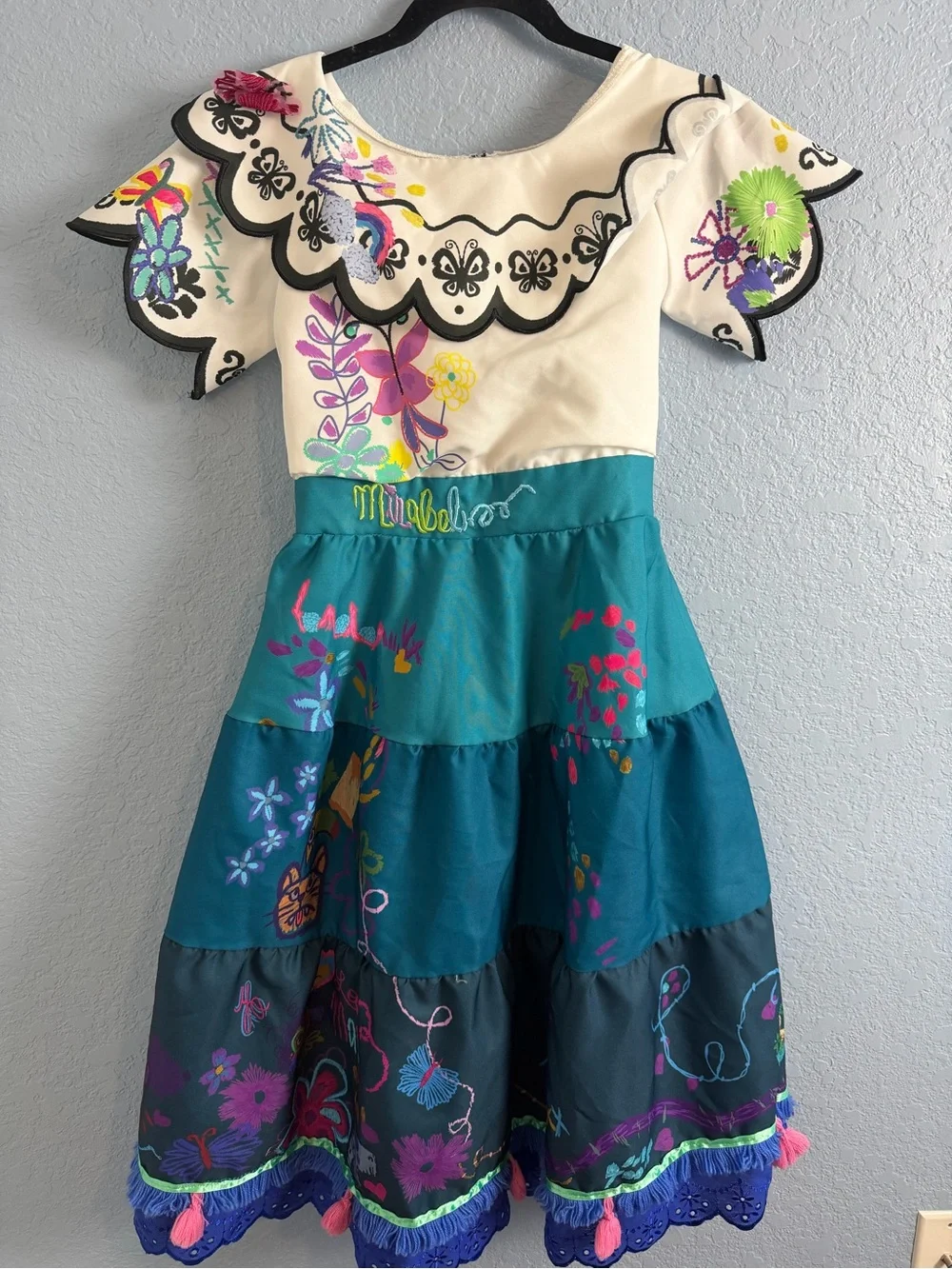 DISNEY PARKS Encanto MIRABEL Dress Deluxe Costume Dress Up Halloween